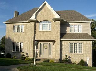 169 Dodd Dr, Washington, PA 15301