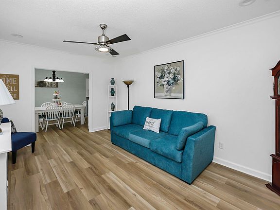 4th image of 7827 Pinelake Rd