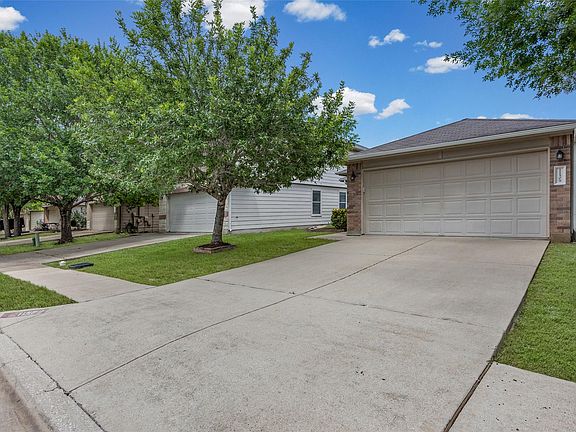 3rd image of 11509 Autumn Ash Dr