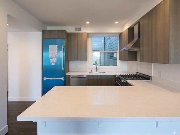 5th image of 2135 California St