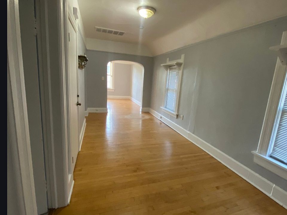 1st image of 1021 E Brady St #A