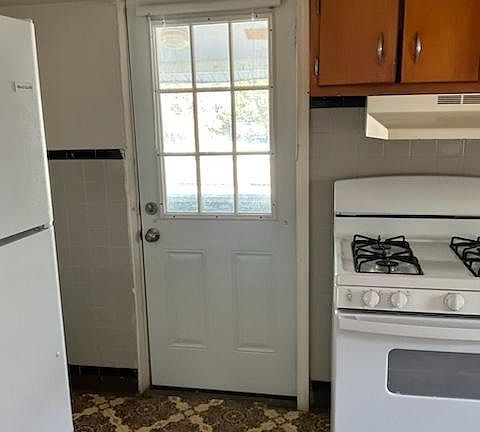 3rd image of 3 Burr Ave #2