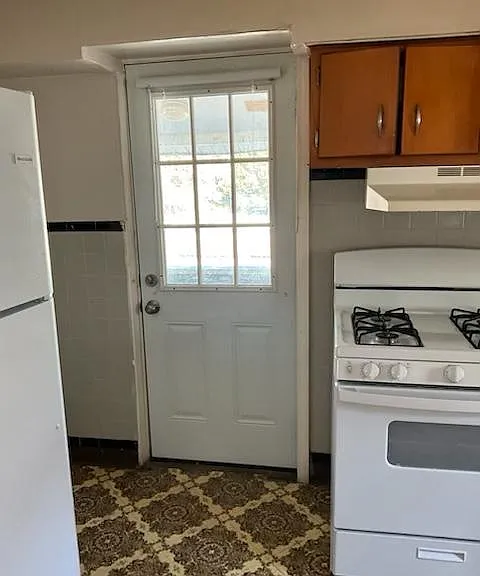 3 Burr Ave #2 — Photo 3