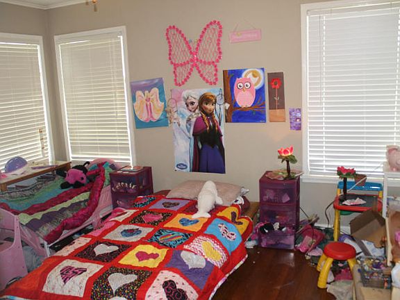 3rd image of 452 Catalina Pl