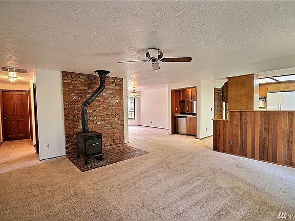 3rd image of 2610 168th Ave