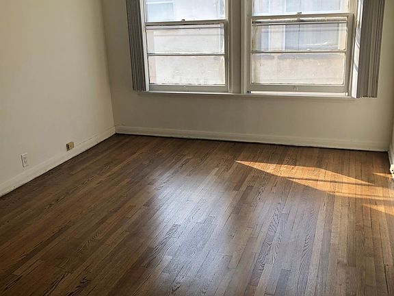 4th image of 4141 S Bronson Ave