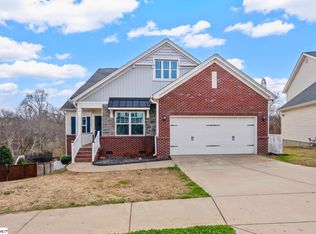240 Rivers Edge Cir, Simpsonville, SC 29680