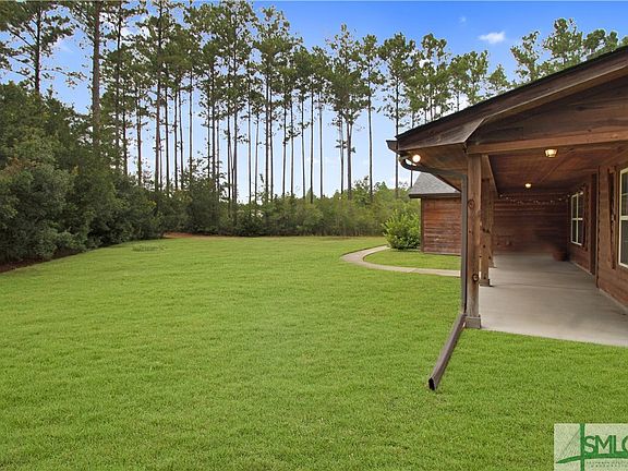 5th image of 405 NE Hummingbird Lane