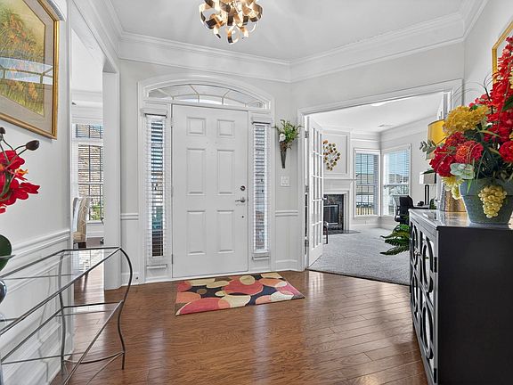 4th image of 1090 Water Front Rd