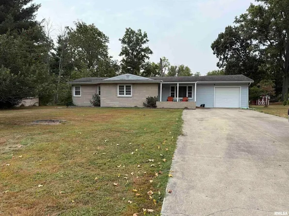 9 Homestead Dr, Mount Vernon, IL 62864