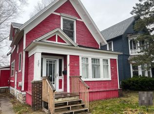 137 E 9th St, Traverse City, MI 49684