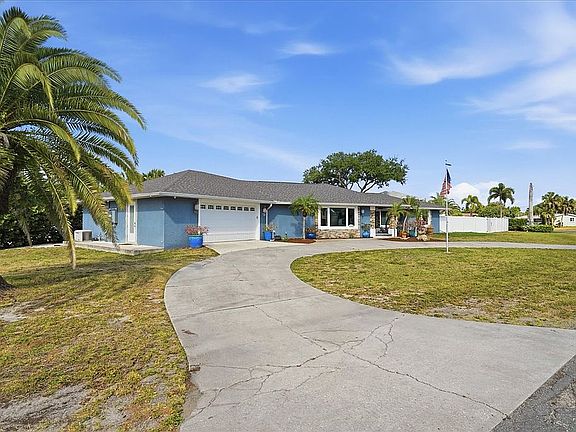 3rd image of 314 S Shore Dr