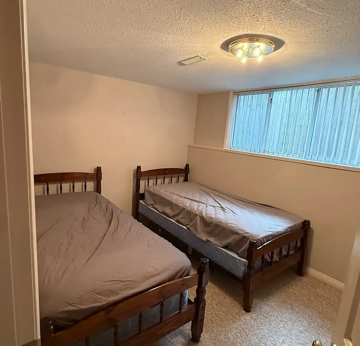 15154 Beachview Ave — Photo 3