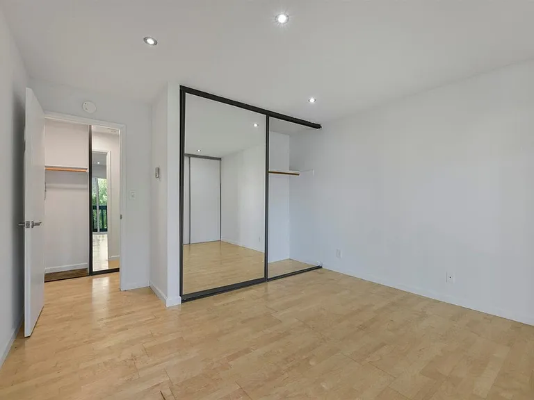 480 E Okeefe St #202 — Photo 9