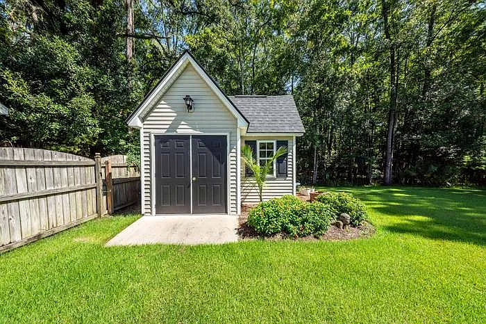 136 Oak Bluff Rd — Photo 31