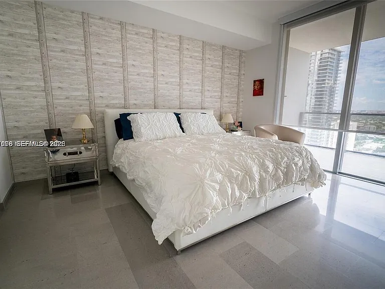 68 SE 6th St #2510 — Photo 14
