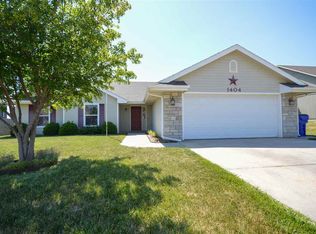 1404 Meadowbrooke Ln, Junction City, KS 66441