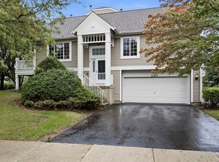2307 Twilight Dr Unit 2307, Aurora, IL 60503