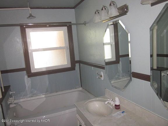 4th image of 2134 Chestnut Dr