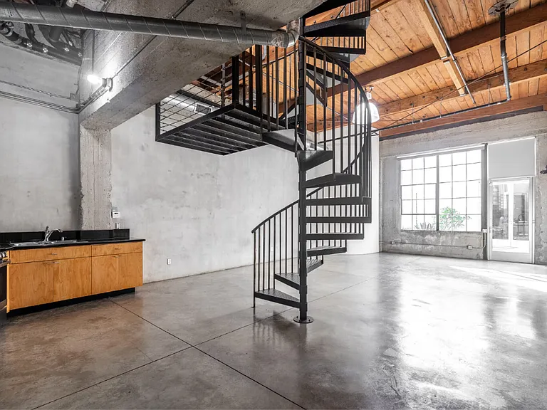 WM Lofts — Photo 10