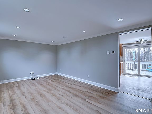 3rd image of 207 Timber Ridge Road