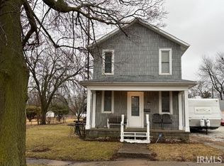 109 S Elm St, Earl Park, IN
