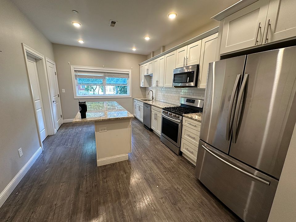 1st image of 71 Liverpool St #1