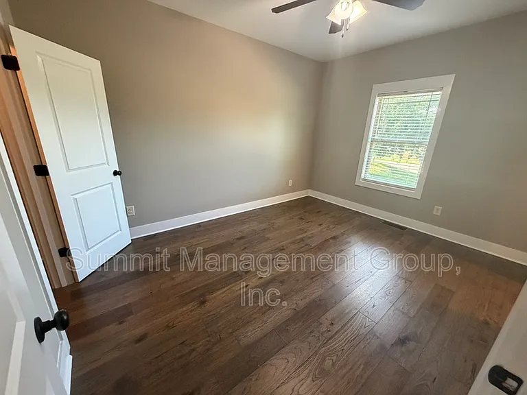 860 S Harkness St #H — Photo 16