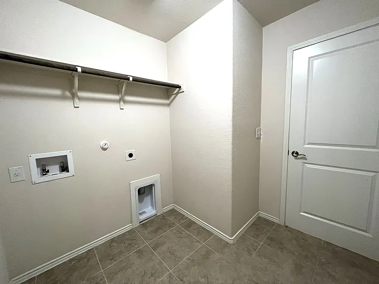 5808 Eden Dr — Photo 15