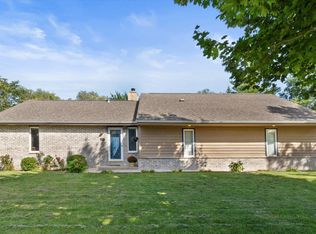 8070 S 55th St, Franklin, WI 53132
