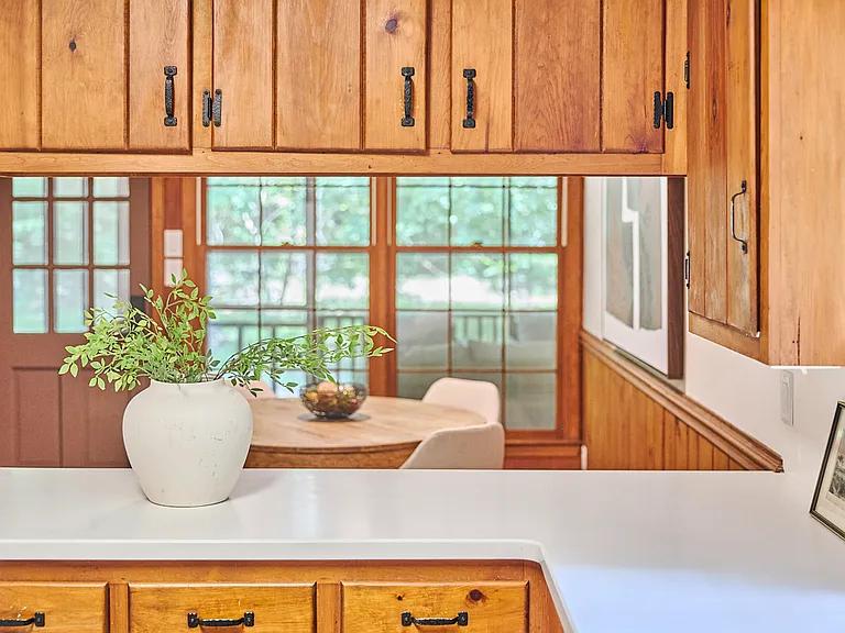 Kitchen and breakfast area.