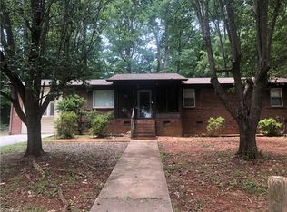 167 Lakeview Dr, Lexington, NC 27292