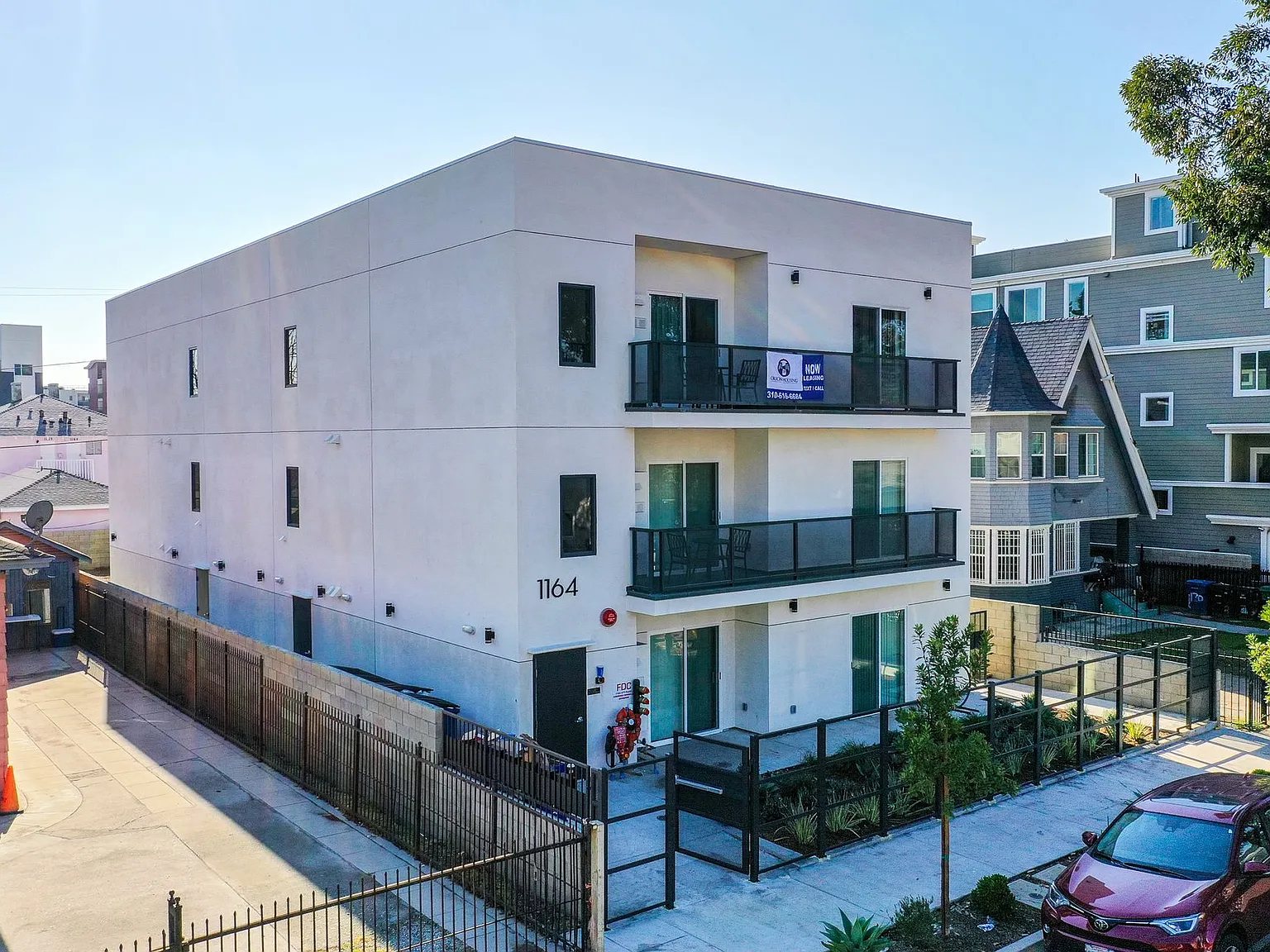 Premium Leo Apartments — Photo 3