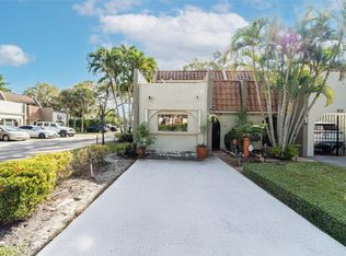273 Jacaranda Dr #9, Fort Lauderdale, FL 33324