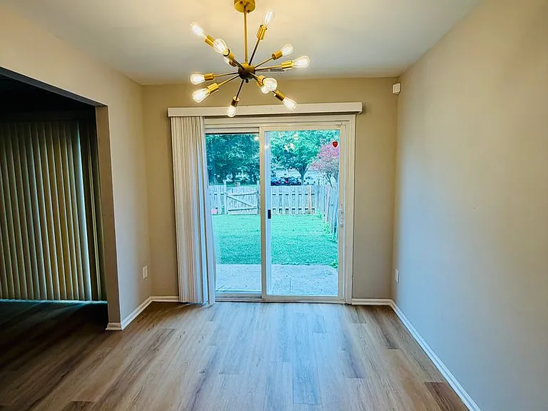 11 Saffron Dr — Photo 16