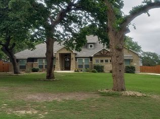 105 Halie Dr, Adkins, TX 78101