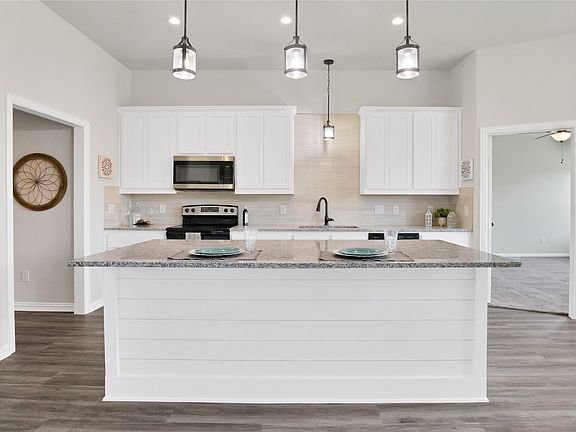 5th image of 113 Panther Loop