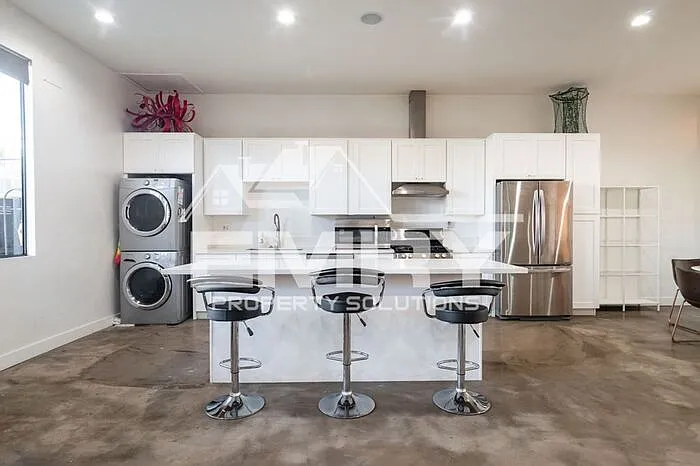 5655 E Beverly Blvd — Photo 7