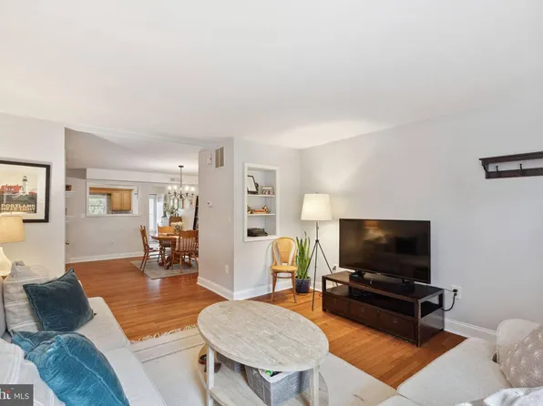 3634 Stanton St, Philadelphia, PA 19129