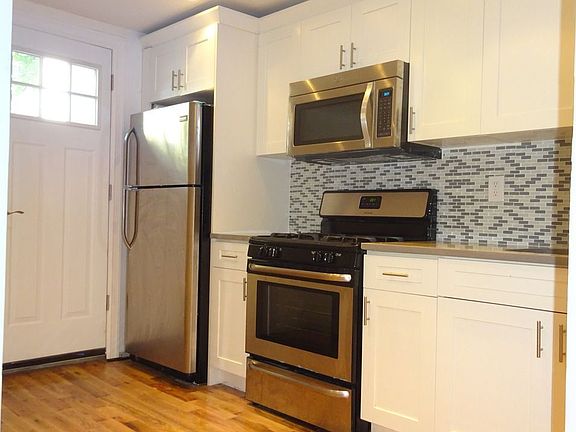 2nd image of 117 Pulaski St APT 1A