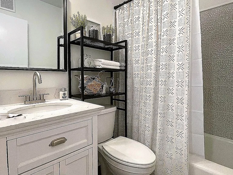 337 W Bute St #8 — Photo 8