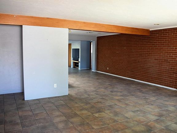 3rd image of 719 N Jones Blvd