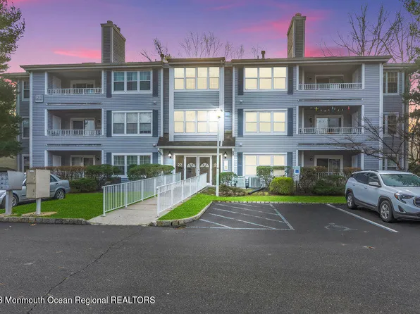 2206 Candlelight Court #2206, Helmetta, NJ 08828