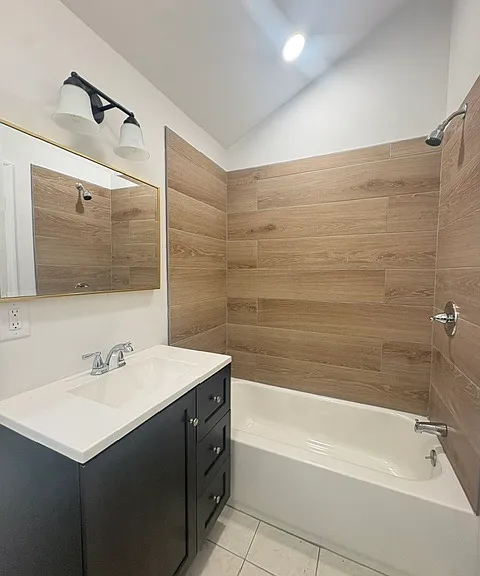2520 Booker St — Photo 1