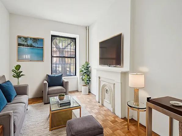 325 East 89th Street image 1 of 9