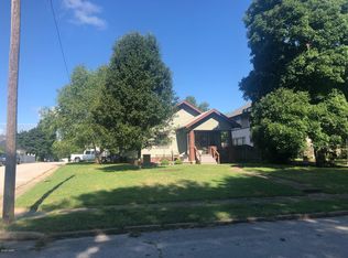 830 S Jefferson St, Webb City, MO 64870