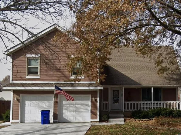 14708 S Navaho Dr, Olathe, KS 66062