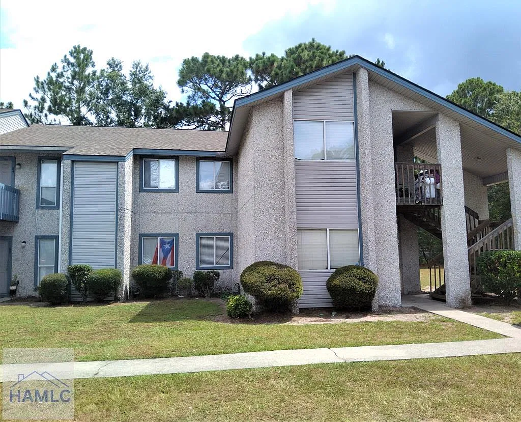 3 bed, 2.0 bath, 1304 sqft, $1,250 — Photo 1