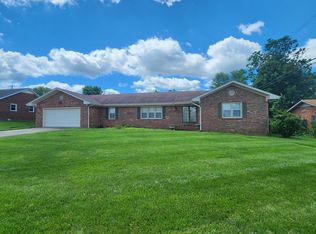 636 Longview Rd, Danville, KY 40422