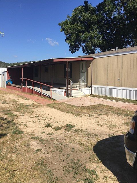 2nd image of 114 Vollmer St